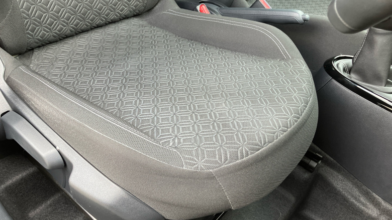 Toyota Aygo X 1.0 VVT-i Edge 5dr Petrol Hatchback